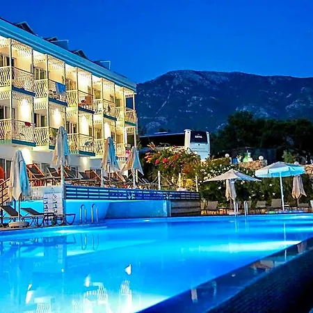 Sertil Deluxe Tropical 4*
