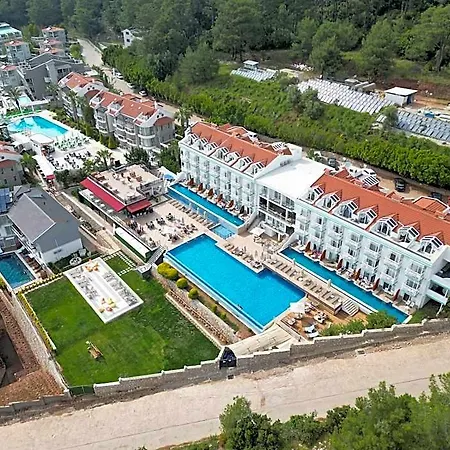Sertil Deluxe Tropical Ölüdeniz